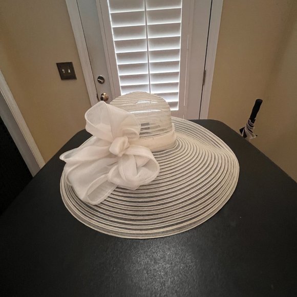 Kate Landry cream hat main image 2